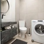 Belchoro Sealine شقة